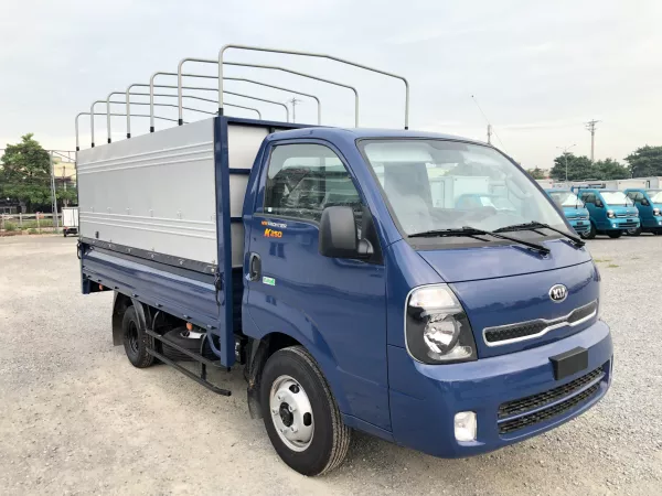 Dịch vụ thay Kính chắn gió xe tải KIA K250 tận nơi